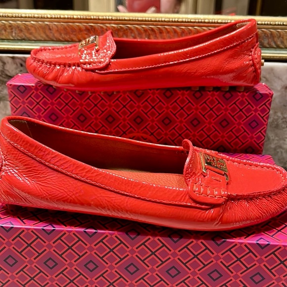 Tory Burch Red Patent Leather Kendrick Driver Mocs 8.5 - Picture 8 of 13